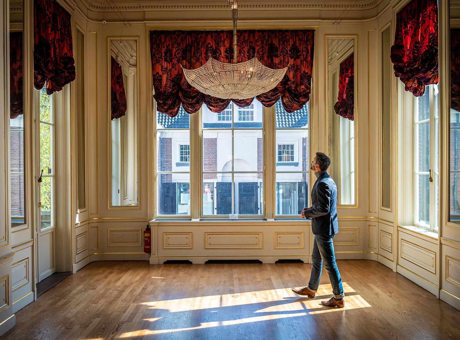 <p>Balzaal van Escher in Het Paleis</p>