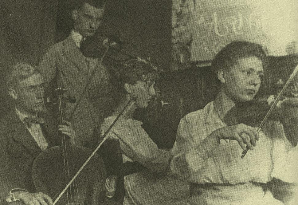 De jonge man en zijn liefde voor muziek